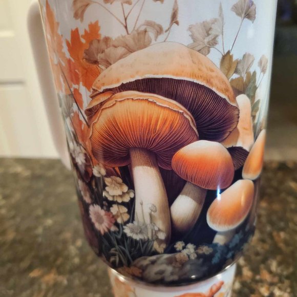 40 oz Mushroom Tumbler - Picture 4 of 10